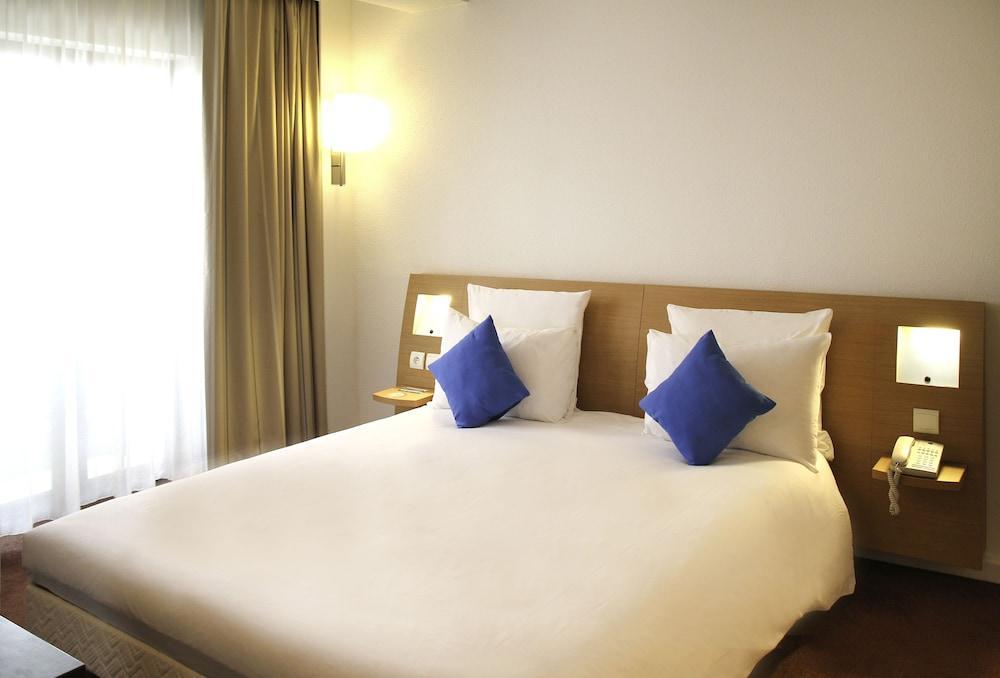 Novotel Константин Екстериор снимка