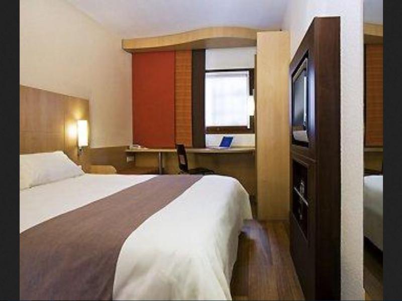 Novotel Константин Екстериор снимка